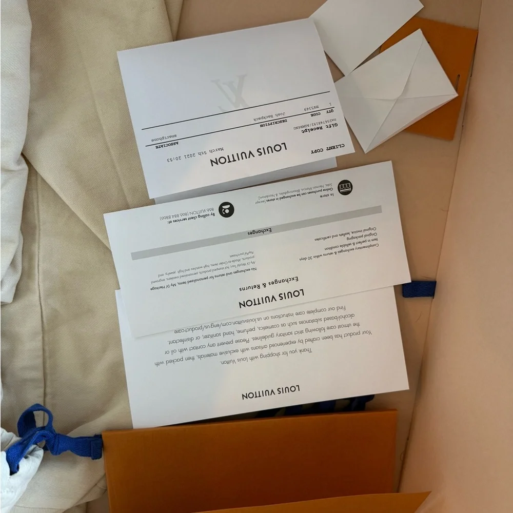 Louis Vuitton Josh backpack - Picture 4 of 5